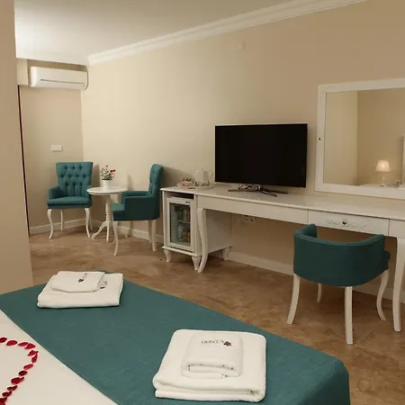 Cinar Boutique Alaçatı